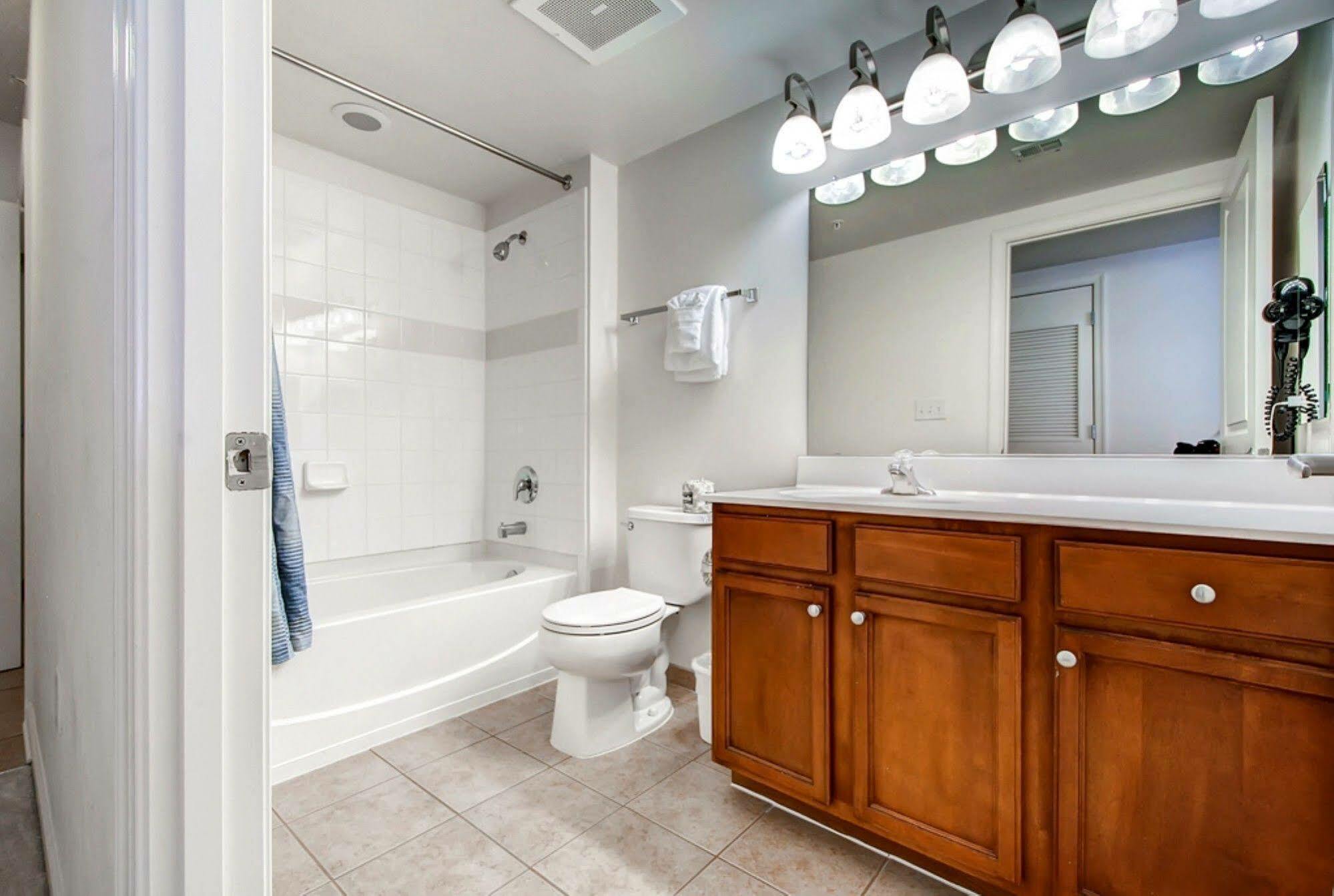 Global Luxury Suites At Thomas Circle Вашингтон Екстериор снимка