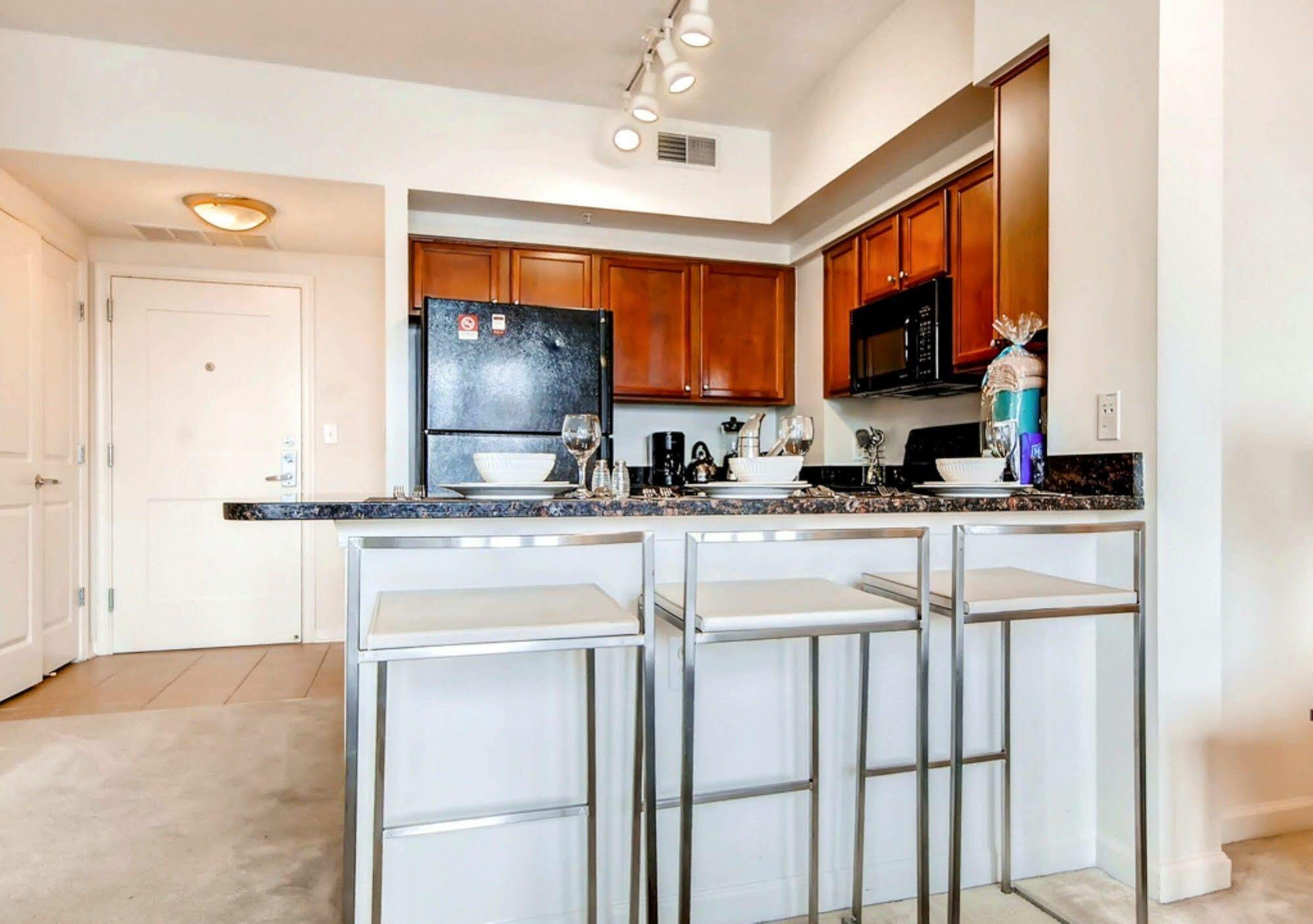 Global Luxury Suites At Thomas Circle Вашингтон Екстериор снимка