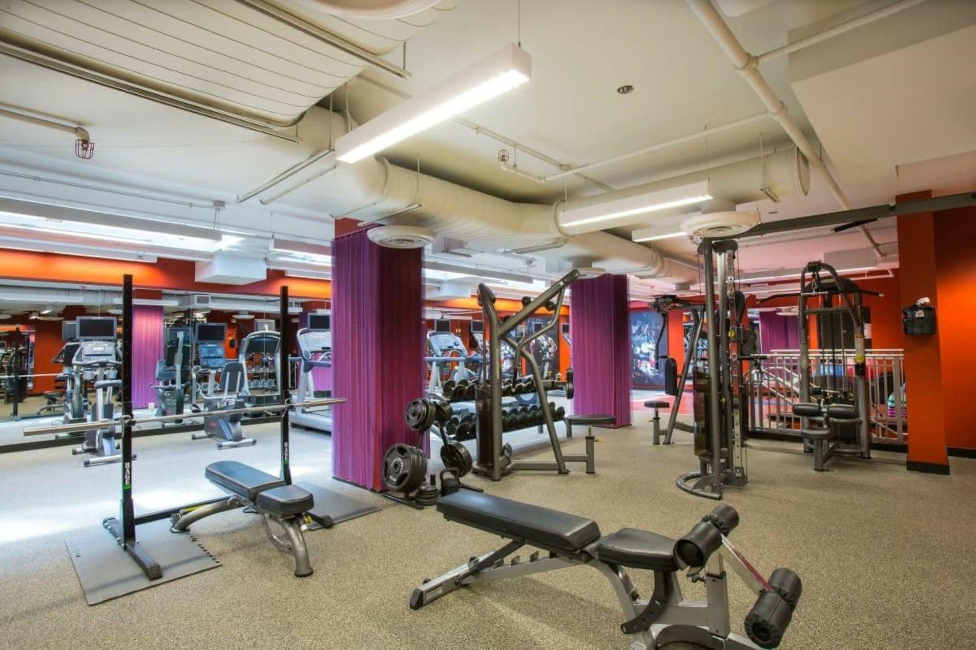 Global Luxury Suites At Thomas Circle Вашингтон Екстериор снимка