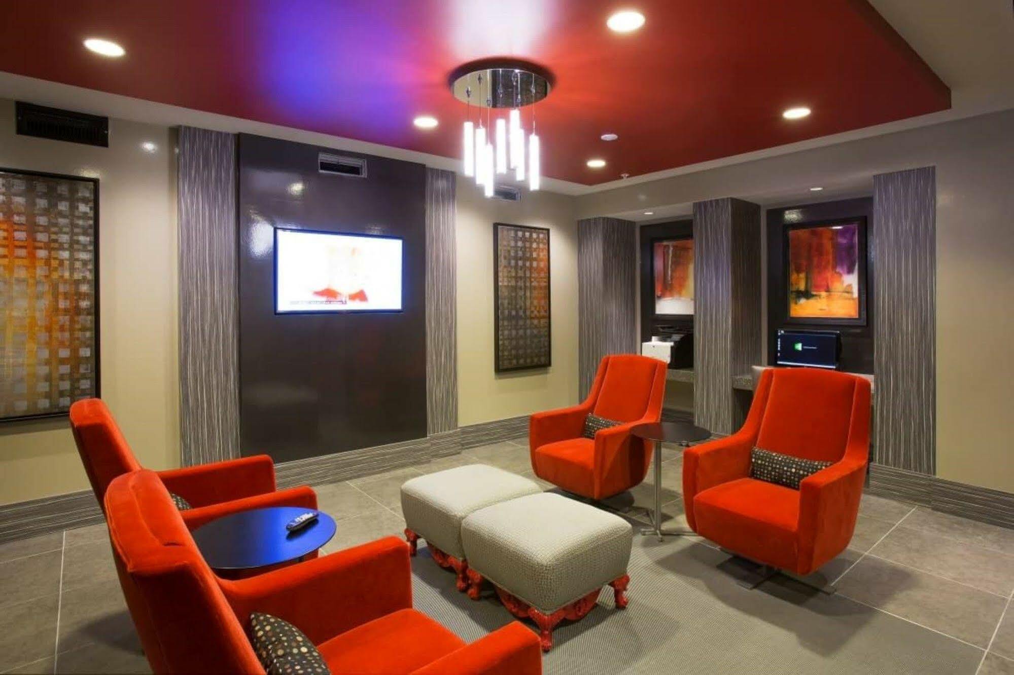 Global Luxury Suites At Thomas Circle Вашингтон Екстериор снимка
